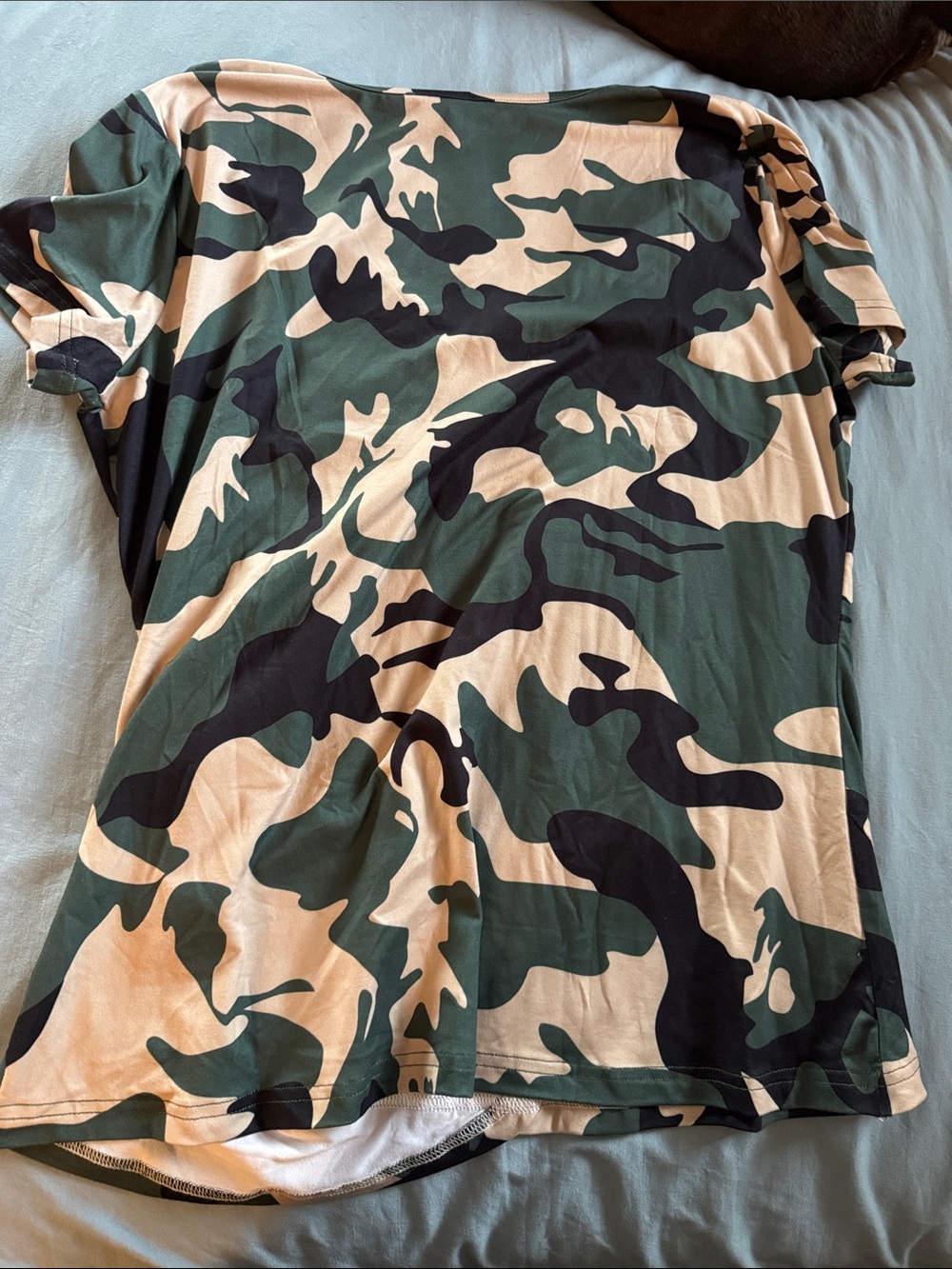 Women’s Short Sleeve Camouflage Wrap Tee - Green/Black/Cream - Picture 3 of 3